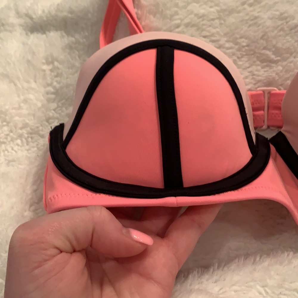 Victoria’s Secret “The Flirt Bandeau” - Picture 7 of 14